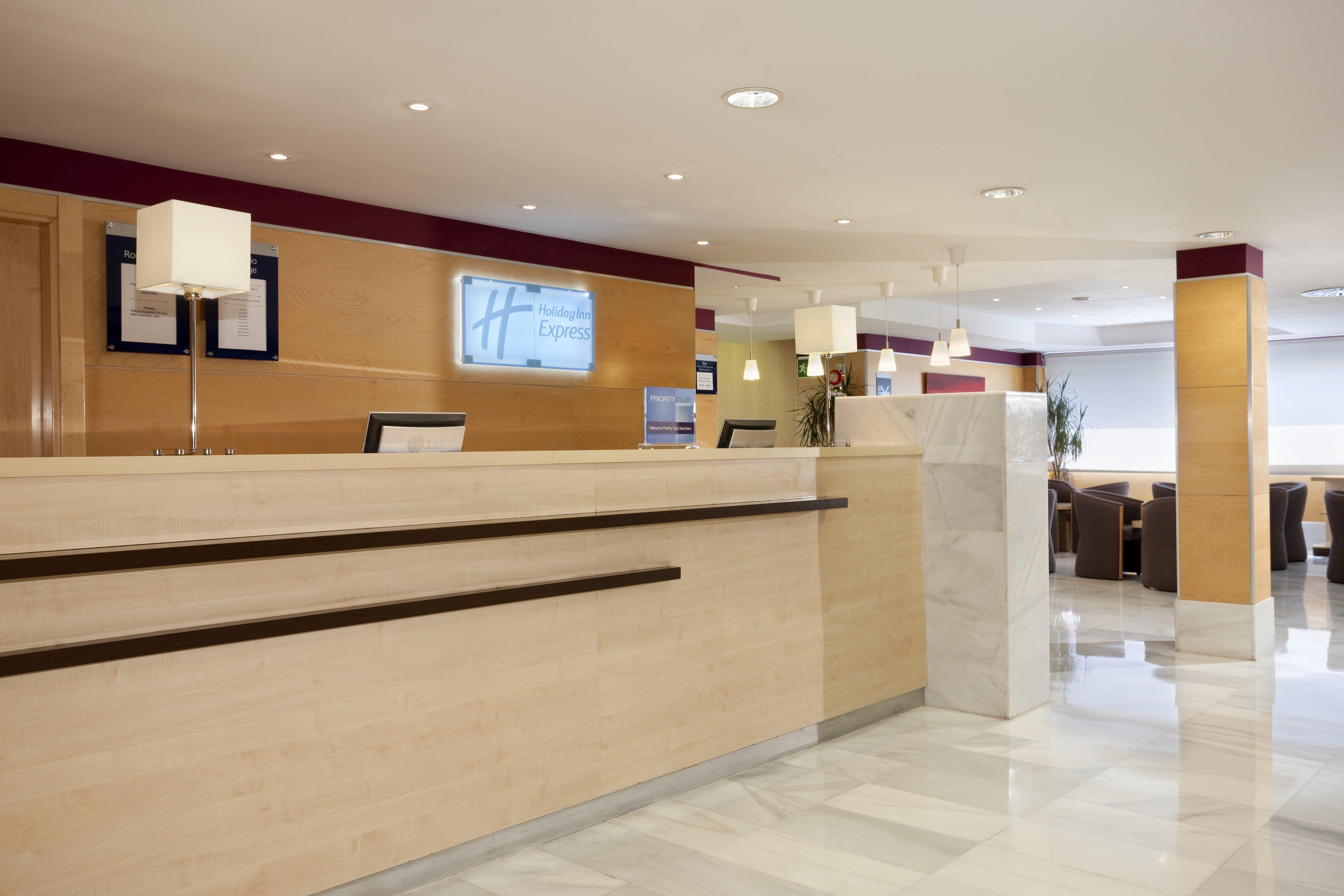 Holiday Inn Express Alcobendas By Ihg Bagian luar foto