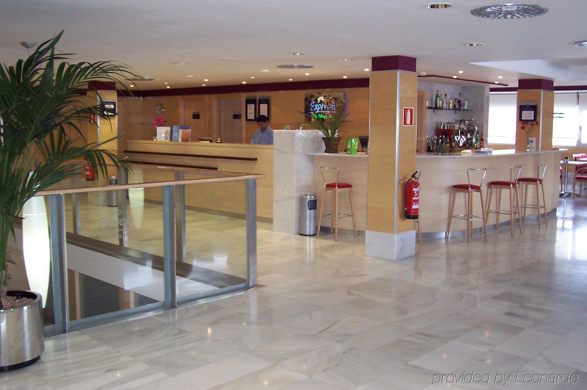 Holiday Inn Express Alcobendas By Ihg Bagian luar foto